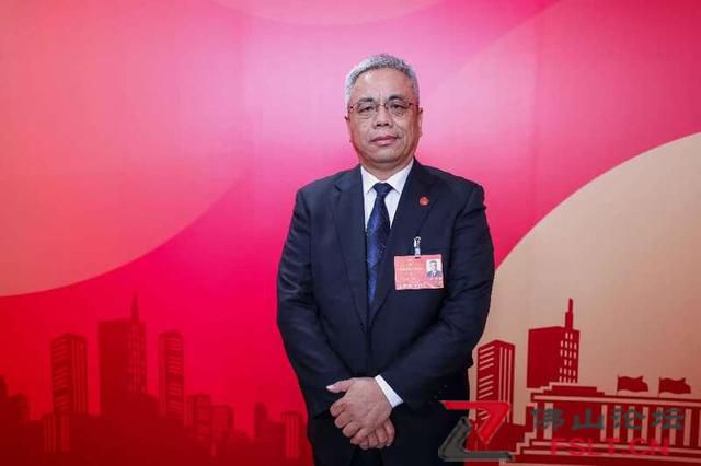 卢克平代表：建议部属高校按各省高考人数分配招生指标