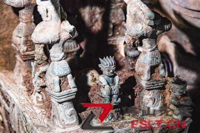 三星堆考古新发现6个“祭祀坑