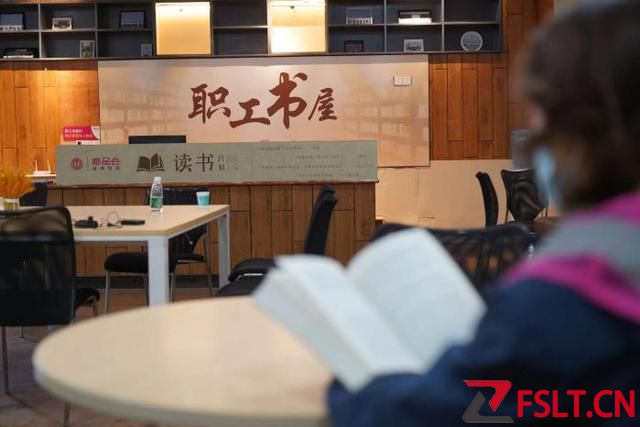 38名唯品会仓库流水线工人考上大学：辍学不等于放弃