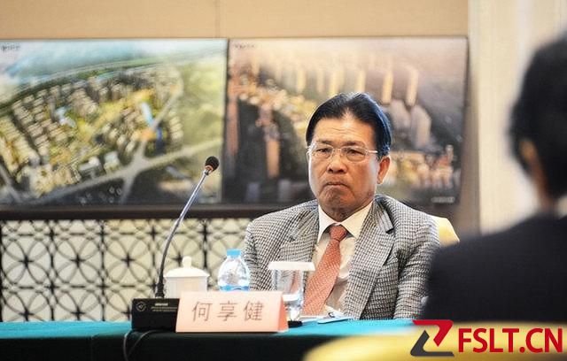 广东“首富”家族浮出水面！4口人都是老总，1820亿家产没人继承