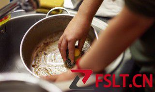 炒锅时间长了里面生锈怎么去除 怎么去除炒锅里面生锈