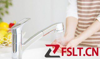 手沾到玻璃胶清洗妙招 手沾到玻璃胶有什么好的清洗方法？