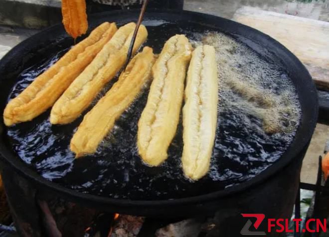 这些食物是“软石头”，娃吃了智力差不长个，不要再给孩子吃了