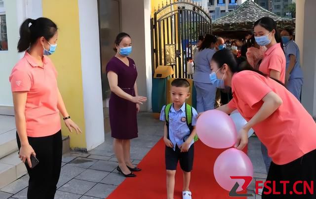 有关部门传出消息，对幼儿园开展“大更改”，家长听了面露喜色