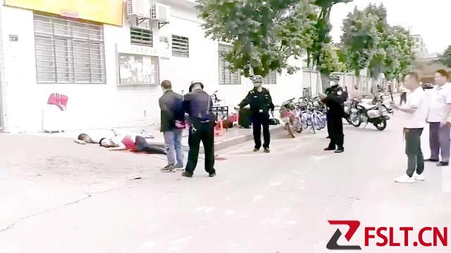 广东电子厂员工持刀捅死3人，网友：“真英雄，不伤无辜”？
