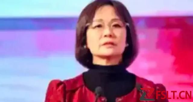 涉嫌严重违纪违法，广东美女干部被查，引发金融圈的深层思考