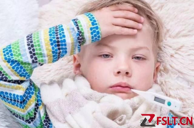 孩子发烧怎么办？试试这几种纯物理降温小方法，让你轻松应对