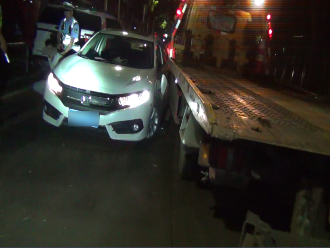 作死！醉驾司机冲卡逃逸，结果让人大呼舒服…(图9)