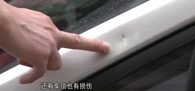 佛山2名靓女住酒店出事!床上有血!男子见到这情景,当场报警!(图1) 佛山2名靓女住酒店出事!床上有血!男子见到这情景,当场报警!(图1)